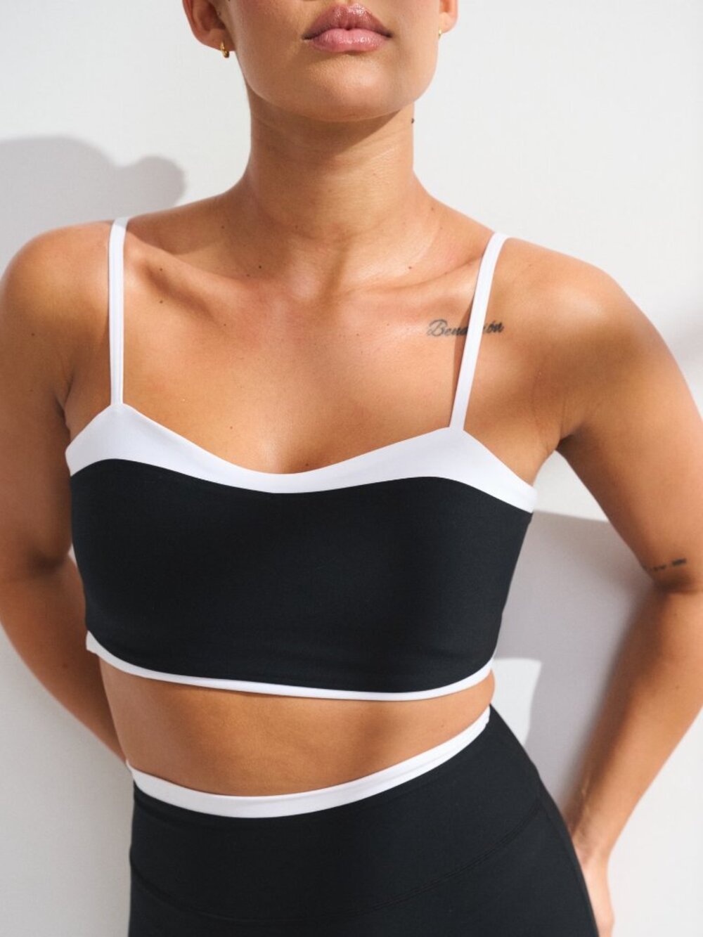 YPB Your Personal Best Sports Bra Crop Top Black with White Edge Size Women's M